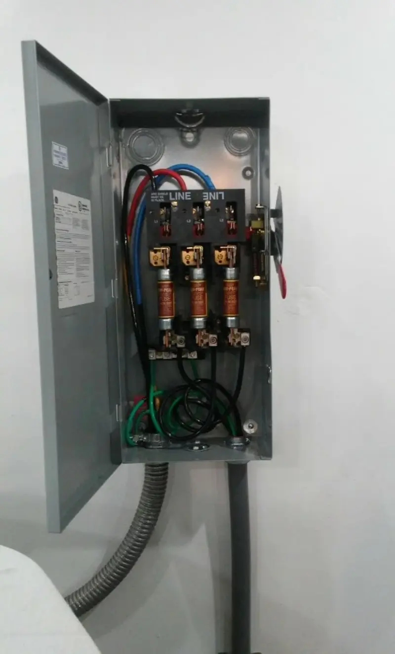 Three-phase disconnect switch installed for Electrical Wiring & Rewiring in Willowbrook